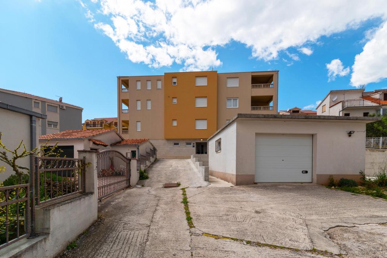 Apartment Angela Trogir Exterior foto